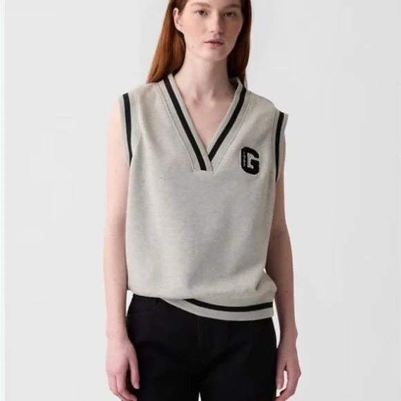 GAP Gray V-Neck Sweater Vest - Picture 8 of 12
